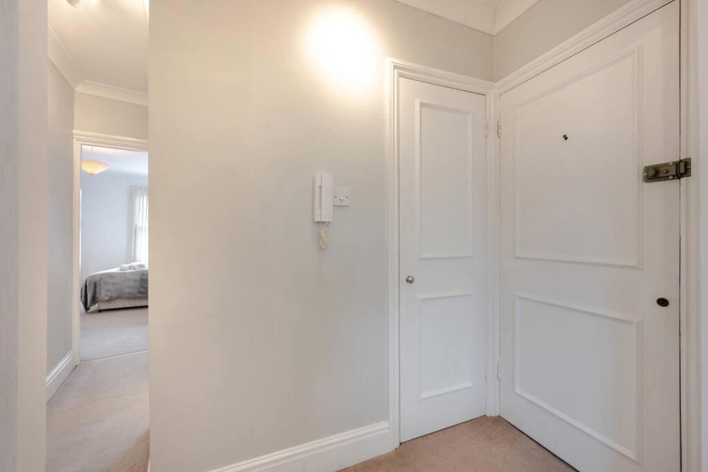 Cosy 2 Bed In Kensington Olympia Apartment London Exterior photo
