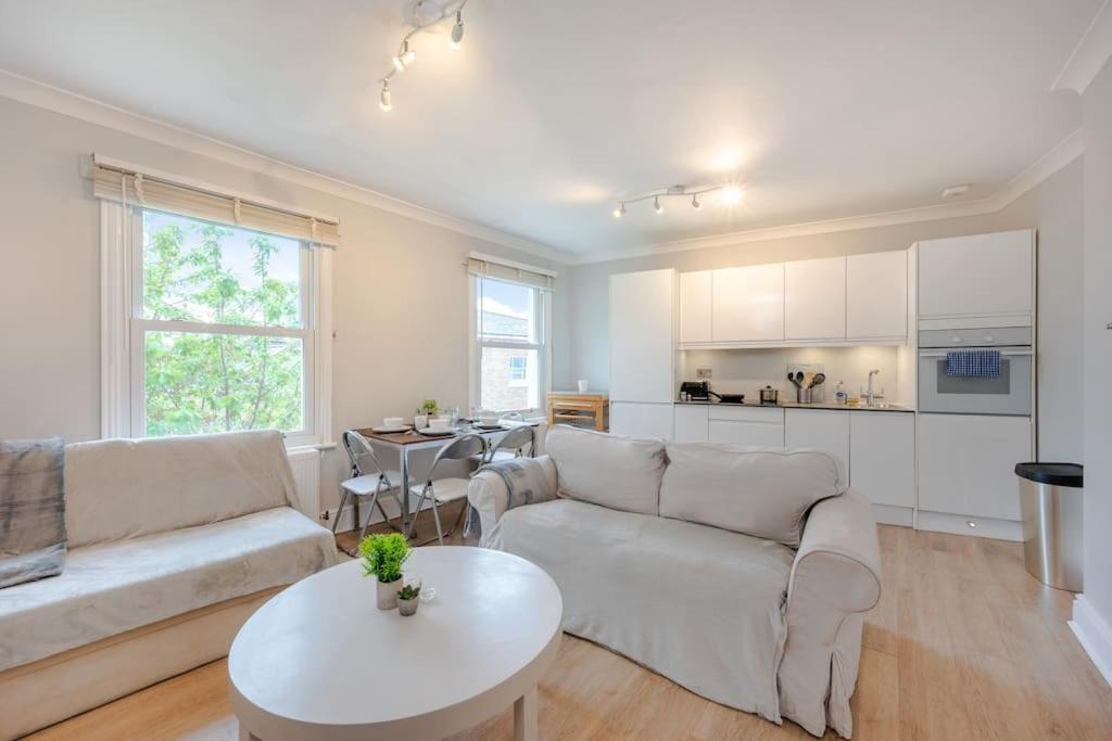 Cosy 2 Bed In Kensington Olympia Apartment London Exterior photo